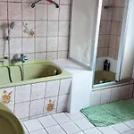 Apartment Spacious Near Hanau Ronneburg (Hessen)