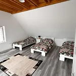 Spacious Near Hanau *